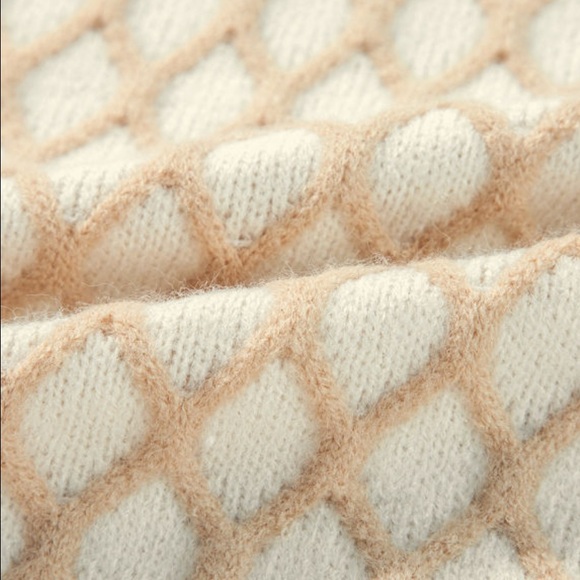 Oatmeal Diamond Knit Sweater - Picture 6 of 11